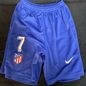 Antoine Greizmann atletico madrid shorts.